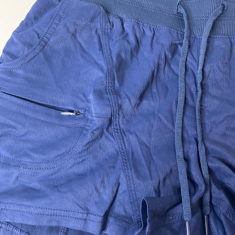 Running shorts - Picture 3 of 5